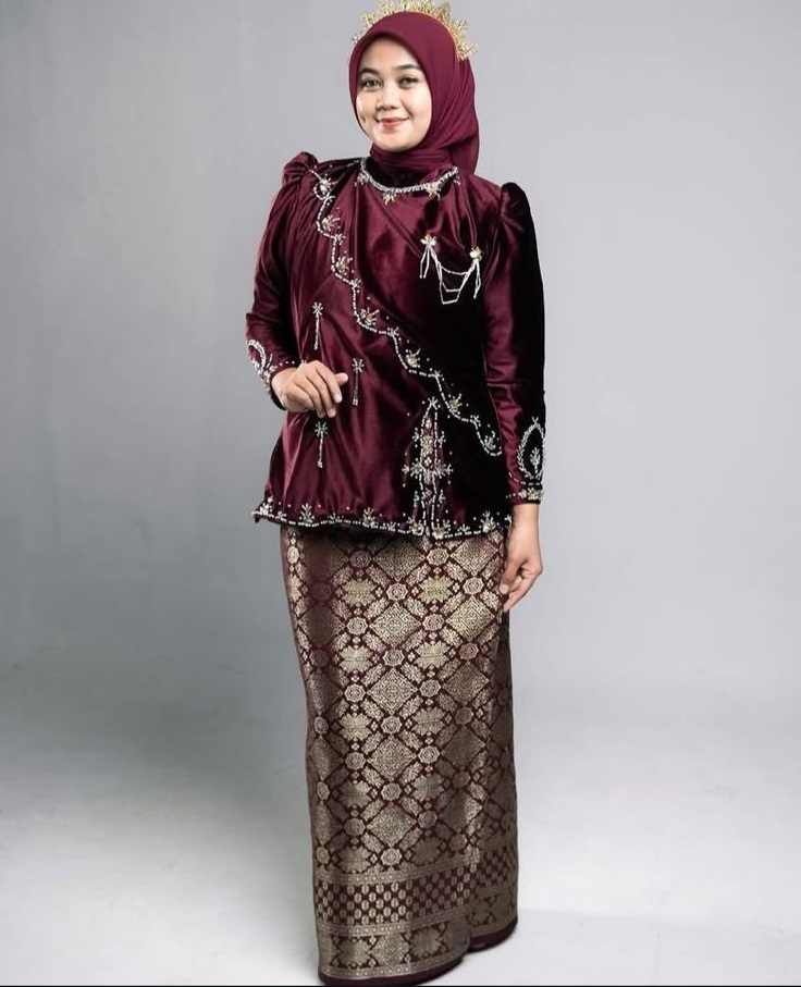 Baju Bodo Maroon
